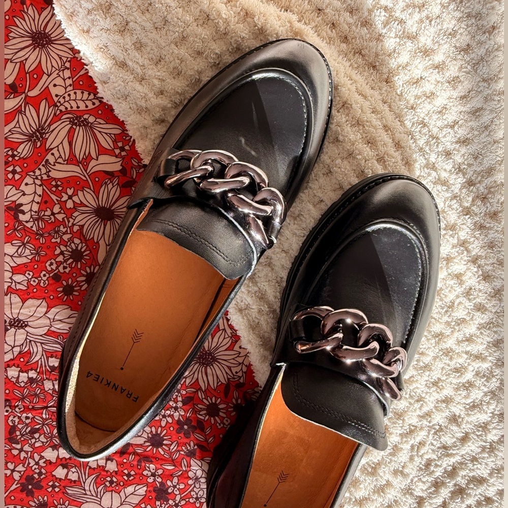 Frankie4 “Saint Black” Loafers with Silver chain